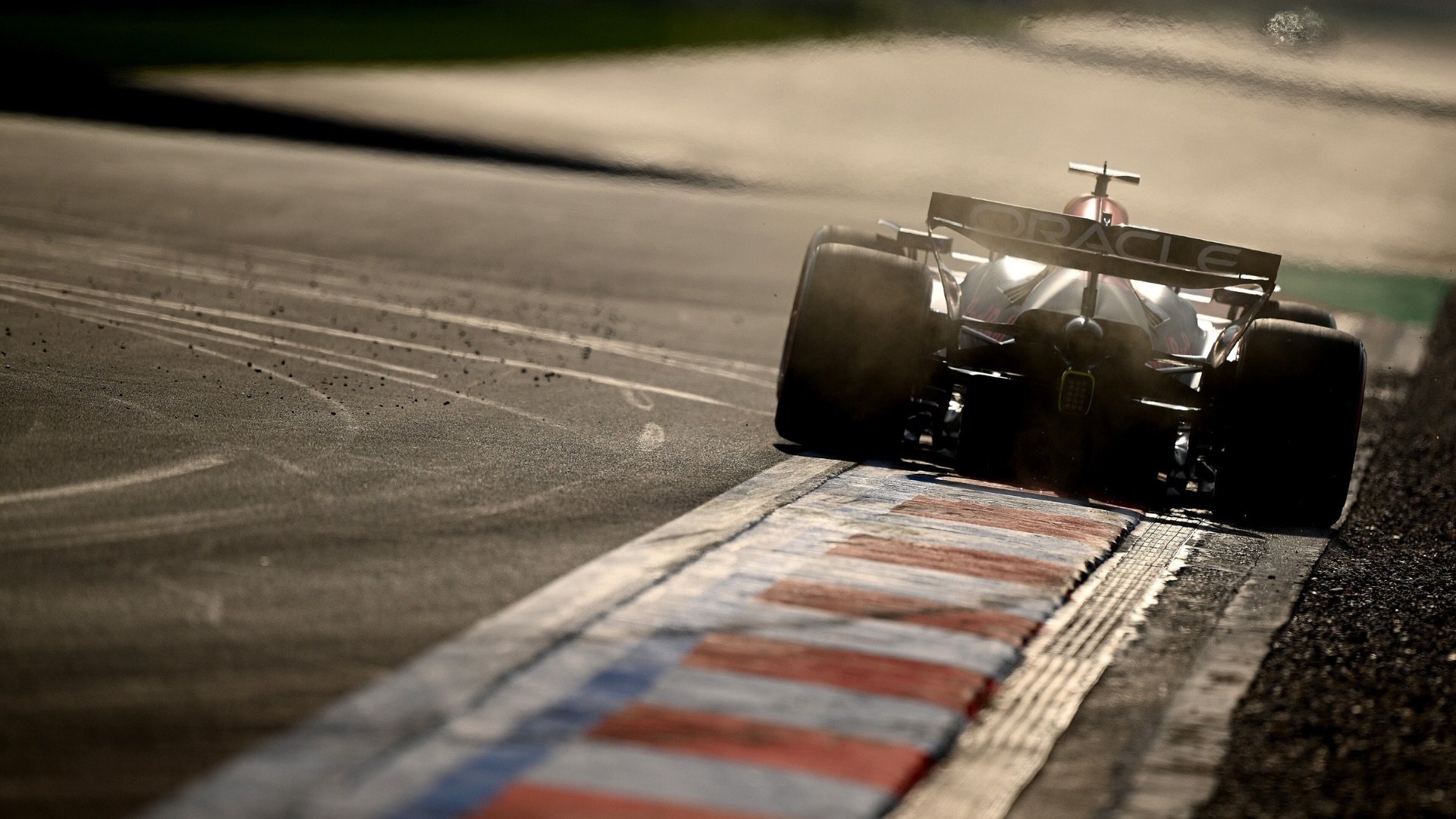 How many teams were forced to make rear wing changes ahead of Chinese GP?
