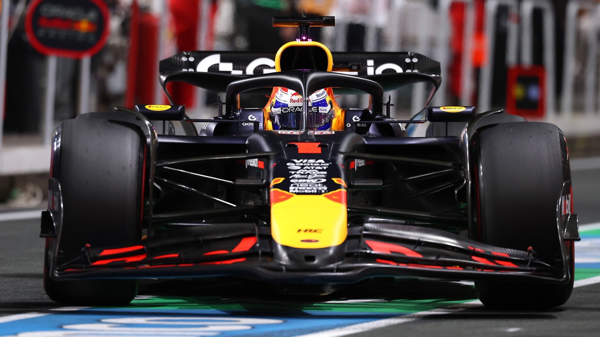 Max Verstappen surprend en décrochant la pole position du Grand Prix d'Arabie Saoudite.