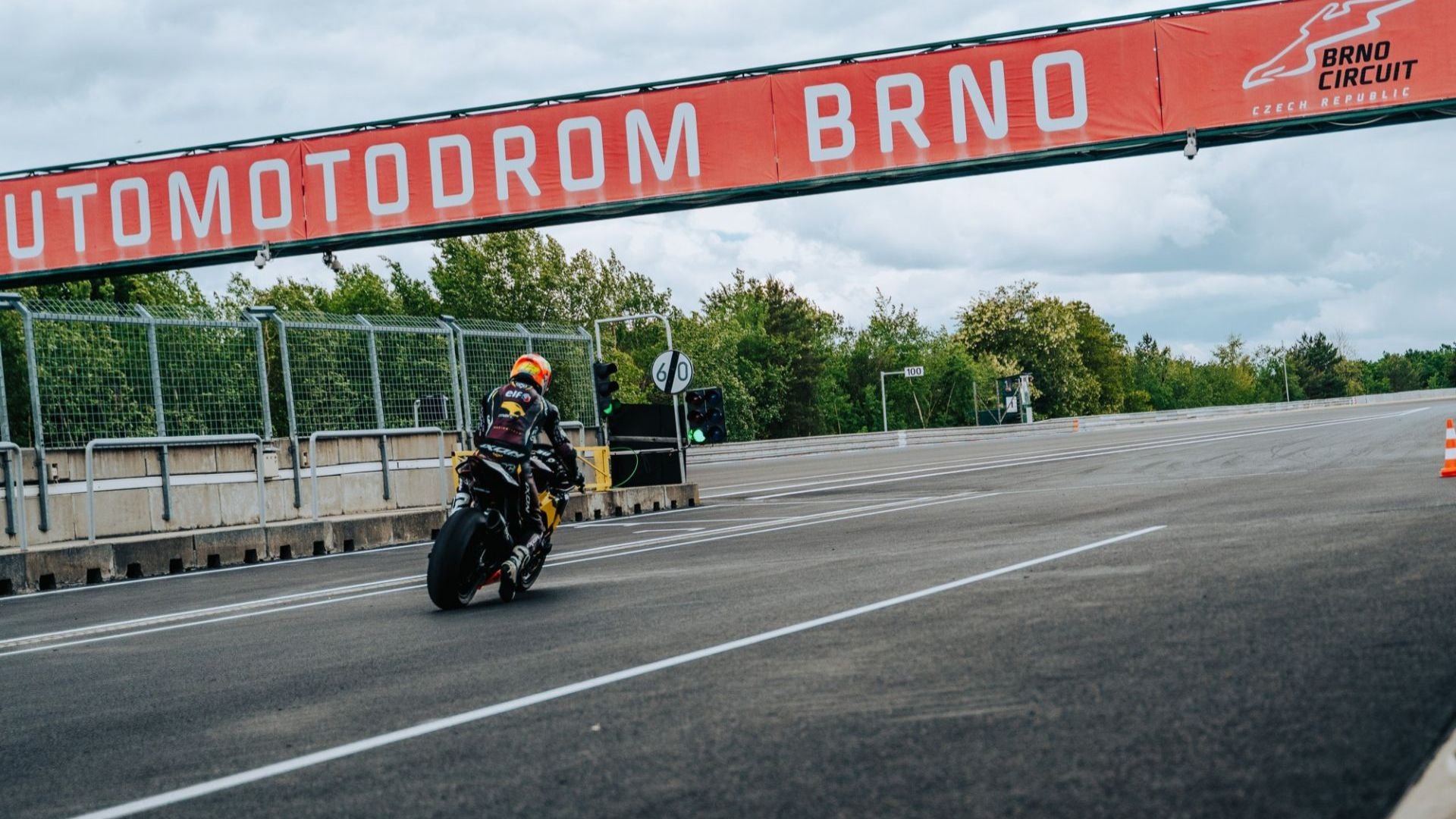 Brno Update: Filip Salač tested new asphalt at the Masaryk circuit