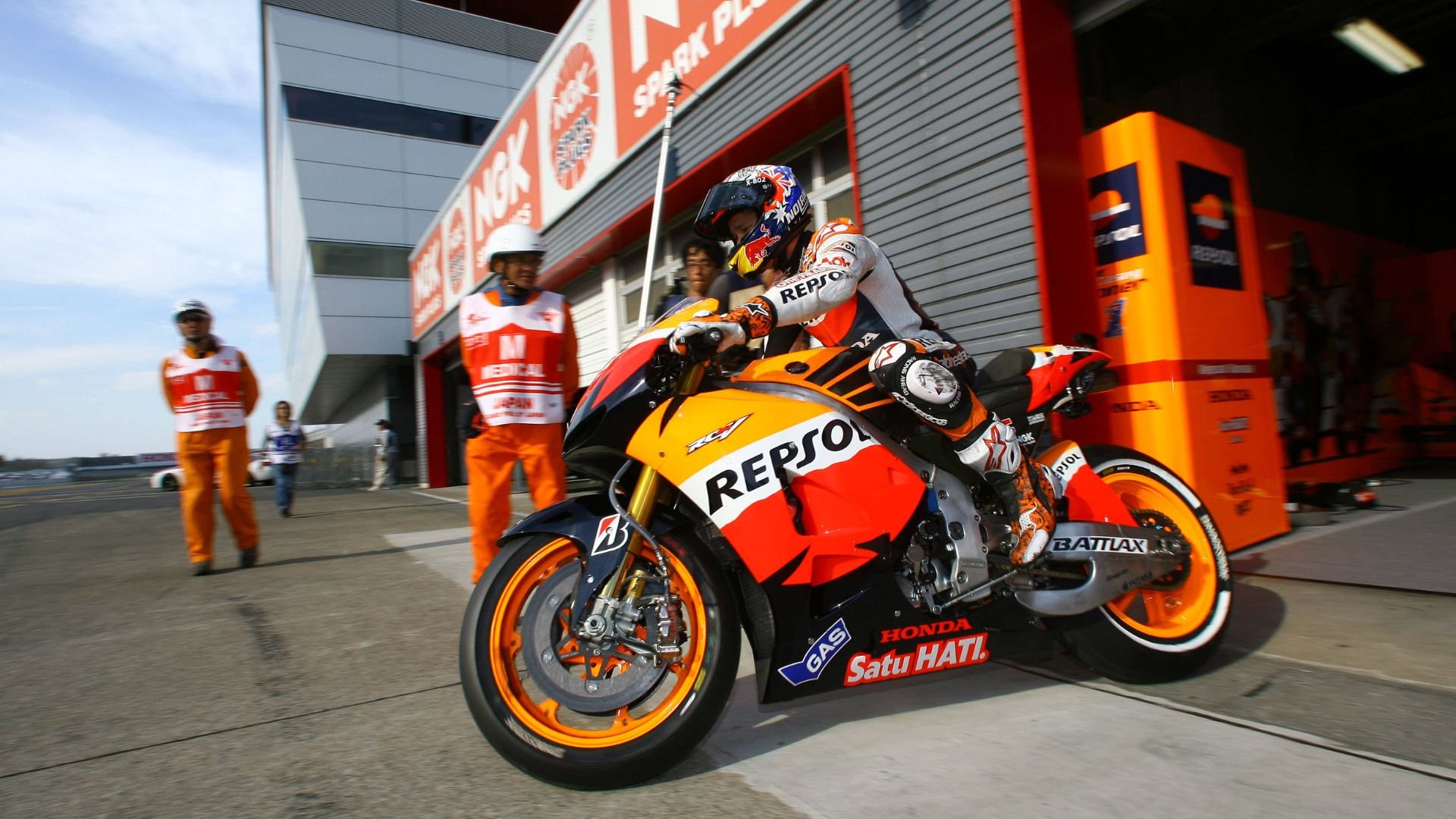 Le leggende della MotoGP tornano in pista per la Legends Parade al 2025 Gran Premio d'Austria