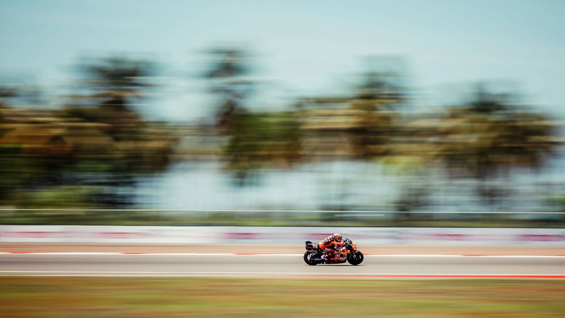 Jadwal Lengkap MotoGP Mandalika 2025: Awali Aksi Dengan Sprint Race dan Latihan Bebas Hari Ini