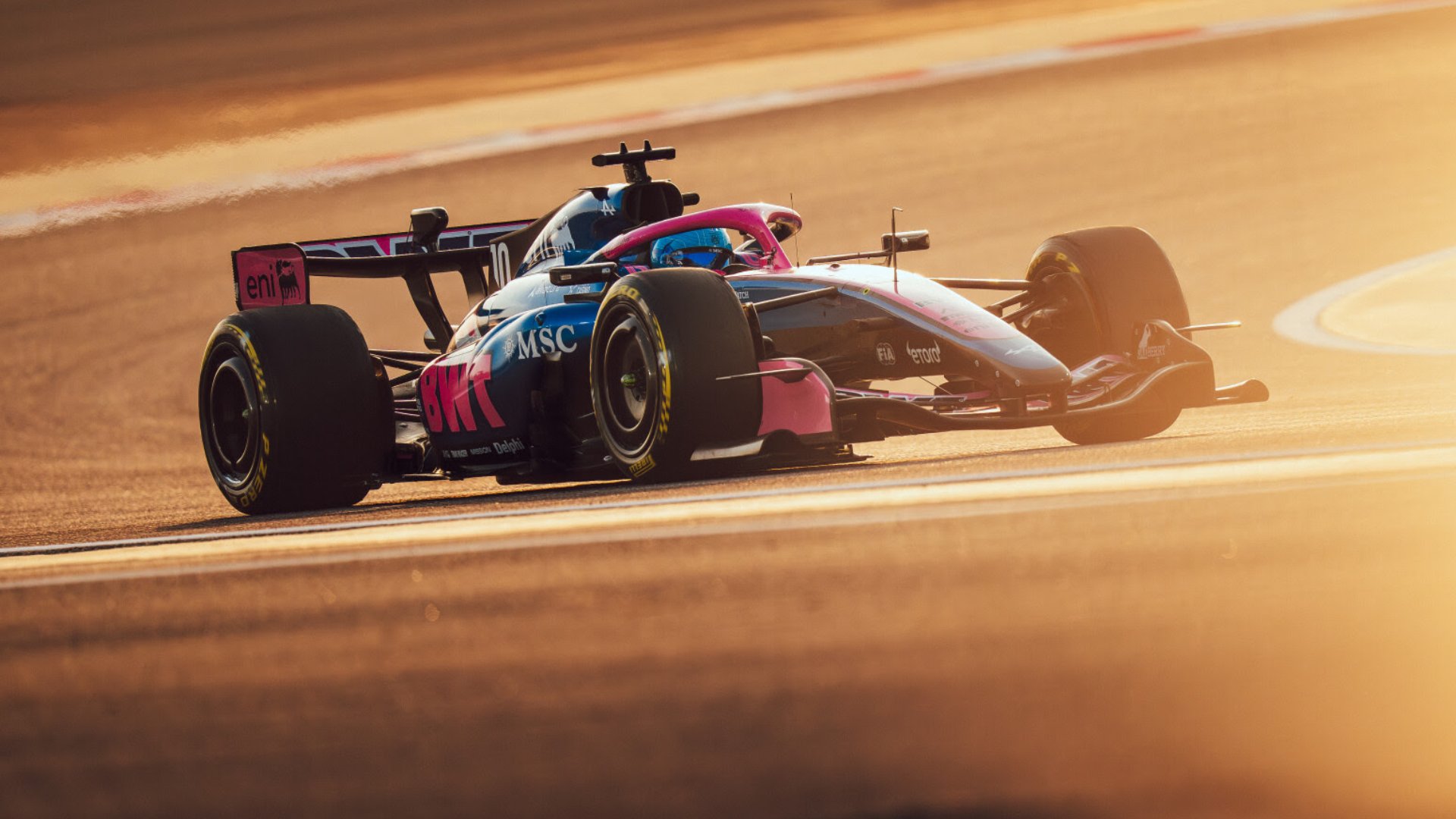 Russell fastest on opening day of second Bahrain F1 test