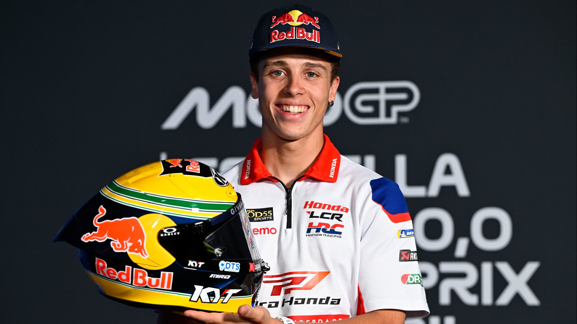 Moreira svela un casco ispirato a Senna per l’emozionante debutto casalingo in MotoGP in Brasile