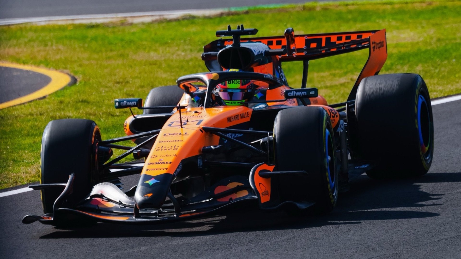 Oscar Piastri beats Mercedes to top spot in second Japan practice