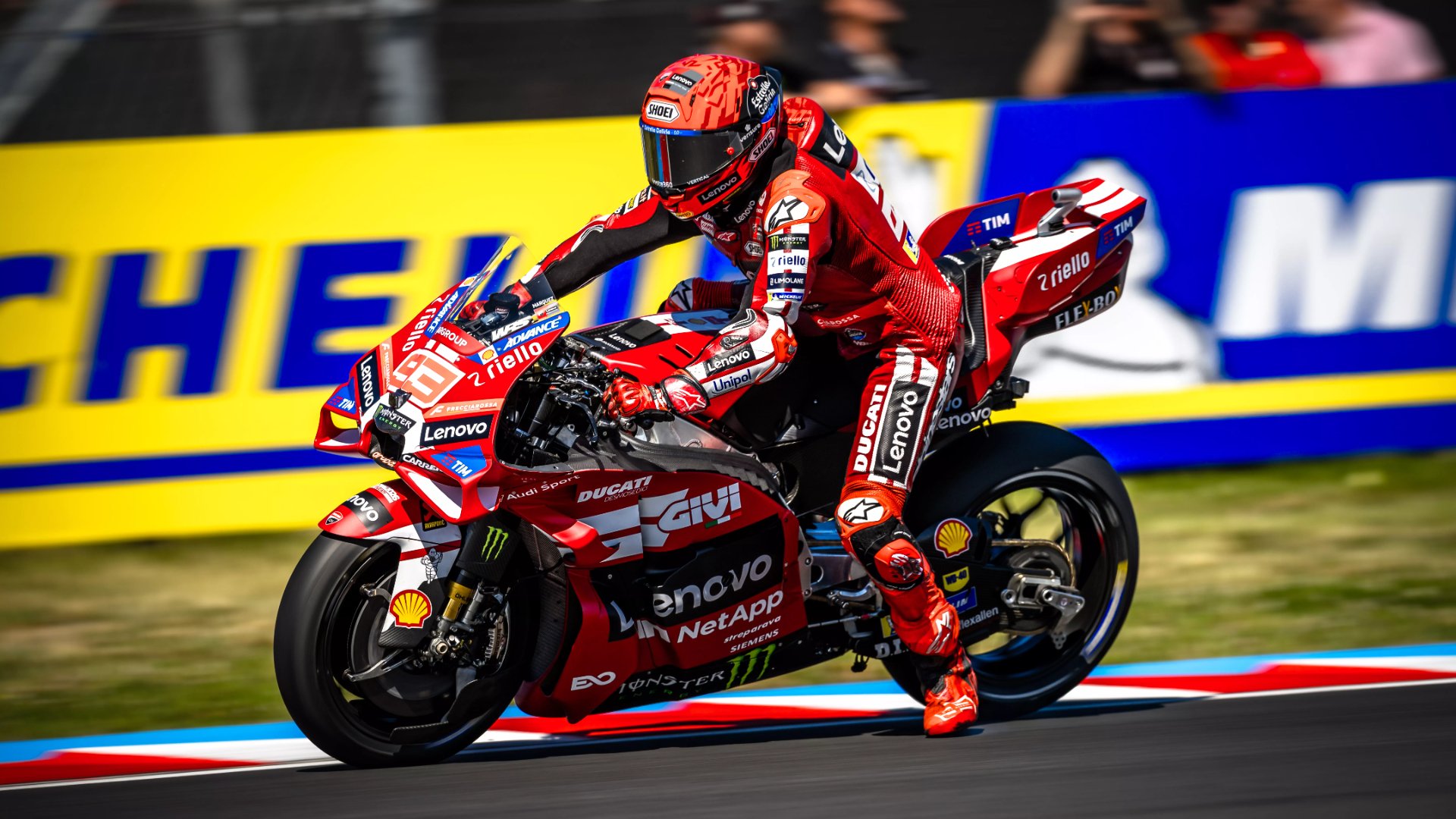 Marc Márquez logra su victoria número 100 en Balaton Park