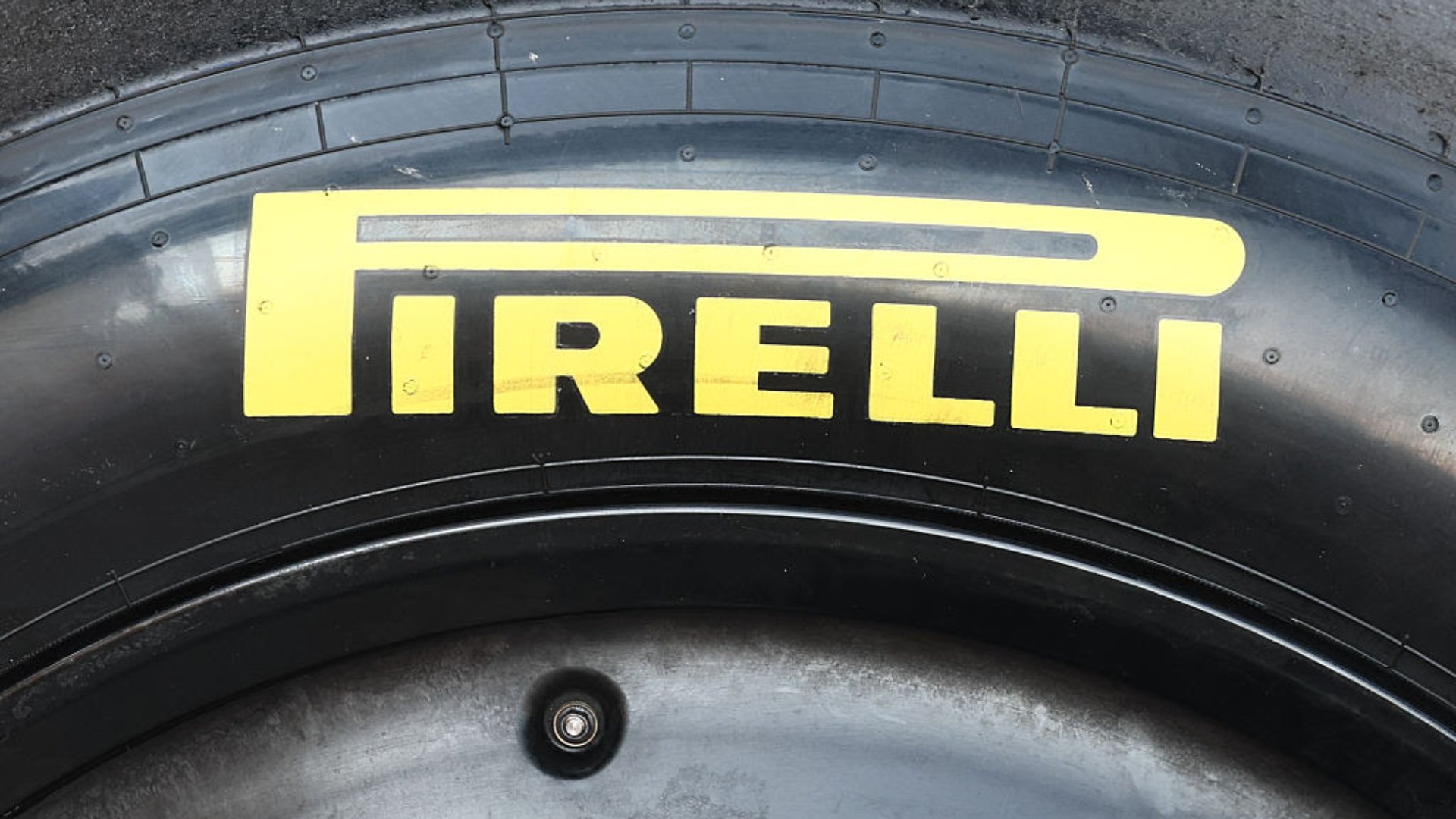 Pirelli to remain F1 tyre supplier until 2028