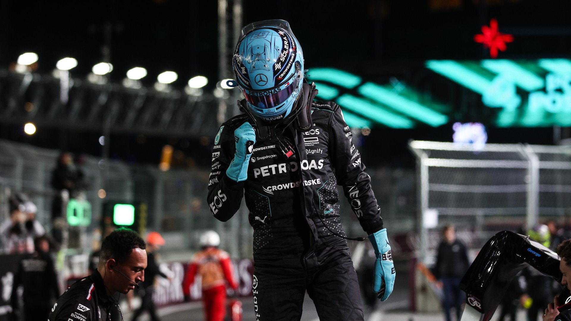 George Russell vince il Gran Premio di Las Vegas mentre Max Verstappen si assicura il quarto titolo di F1